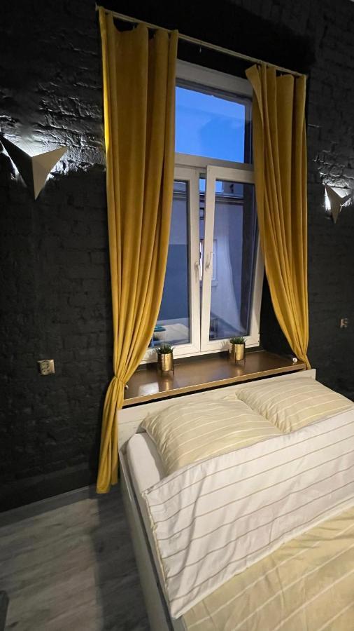 Darkhouse2 Apartment